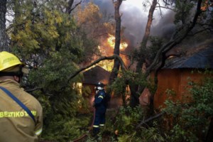 Φωτιά στην Αχαΐα: Ενεργοποιήθηκε η υπηρεσία Copernicus για την άμεση χαρτογράφηση της περιοχής της Αιγιαλείας - εικόνα 2