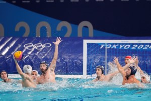 Ολυμπιακοί Αγώνες - Τελετή λήξης: Η είσοδος του σημαιοφόρου Γιάννη Φουντούλη με τη γαλανόλευκη στα χέρια [Βίντεο]