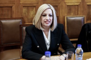 Γεννηματά: Δεν μπορώ να σκεφτώ πως θα γίνουν εκλογές με τους πολίτες να φορούν γάντια και μάσκες