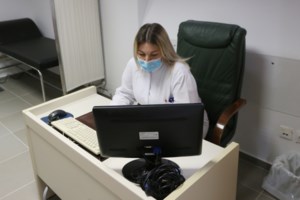 BBC: Η Ελλάδα έδρασε γρήγορα ενάντια στον κορονοϊό - Μπορεί να σώσει το καλοκαίρι;