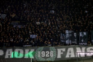 Σοκ στη Νέα Σμύρνη: Πυροβολισμοί μεταξύ οπαδών έξω από αγώνα βόλεϊ - Ένας τραυματίας - Διέφυγε ο δράστης