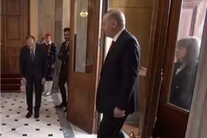 Τα δώρα του Ερντογάν: Το βάζο στη Σακελλαροπούλου, η μαρμάρινη πιατέλα της Προέδρου και τα βιβλία [εικόνες] - εικόνα 5