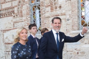 Γιατί καθηγητής της Νομικής ζητά από το ΣτΕ να αφαιρέσει το "Ντε Γκρες" και την ιθαγένεια από την πρώην βασιλική οικογένεια