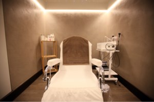 Κωνσταντίνα Σωτηρίου: Θύμα εξαπάτησης του κέντρου αισθητικής και η υποψήφια σταρ Ελλάς [βίντεο]