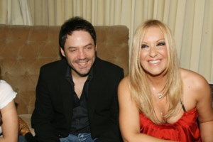 Γιώργος Λιάγκας - Μαρία Αντωνά: Η αμηχανία τους στις εξέδρες του ΣΕΦ όταν κατάλαβαν ότι τους φωτογραφίζουν - εικόνα 5