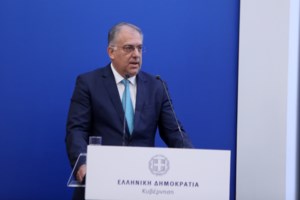 Προσφεύγει στη Δικαιοσύνη ο Θεοδωρικάκος για το δημοσίευμα του Documento: Ως εδώ η αθλιότητα με τον γιο μου - εικόνα 2