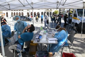 Κορονοϊός - Θεσσαλονίκη: Εισαγγελική παρέμβαση για το αποχαιρετιστήριο πάρτι πριν το lockdown στα Λαδάδικα - εικόνα 3