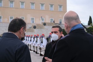 Η... ξινίλα της Μυρσίνης Ζορμπά (ΣΥΡΙΖΑ) για την 25η Μαρτίου: Εορτασμός κενός νοήματος - Να τα ξεχάσουμε γρήγορα