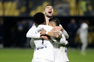 Κύπελλο Ελλάδος: Στα προημιτελικά ο Ολυμπιακός, 1-1 και 4 δοκάρια με Athens Καλλιθέα - Ξέσπασε με 7άρα ο ΠΑΟΚ [βίντεο]