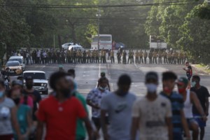 Διαδηλώσεις στην Κούβα: "Πράκτορες Αμερικανών που διχάζουν", βλέπει το καθεστώς - Στήριξη από Μαδούρο - εικόνα 3