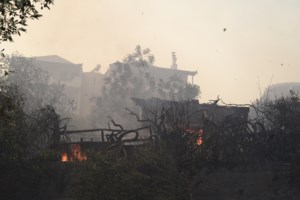 Στην Πολιτική Προστασία Μητσοτάκης και Κασσελάκης- Ενημερώθηκαν για τις επιχειρήσεις στο πύρινο μέτωπο - εικόνα 6