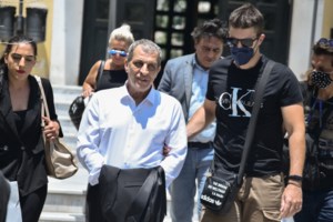 Σάσα Μπάστα: Δεν πιστεύω ότι ο Αδαμαντίδης έχει χτυπήσει γυναίκα - Είναι άνθρωπος που δεν θυμώνει [βίντεο]