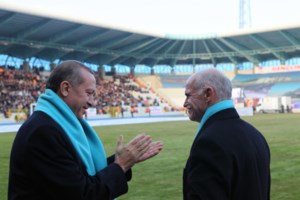 Γεννηματά για τουρισμό: Άμεση προτεραιότητα ο εμβολιασμός των εργαζομένων - Μη γίνουν τα περσινά λάθη - εικόνα 2