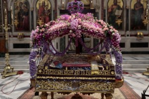 Φόβοι για συνωστισμό στις εκκλησίες τη Μ. Παρασκευή - Τι ανησυχεί την κυβέρνηση