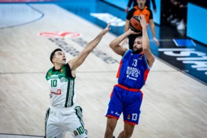 Επεισόδια στην Πόλη στο Εφές-Παναθηναϊκός- Απαγορεύτηκε η είσοδος σε οπαδούς των "πρασίνων" [βίντεο]