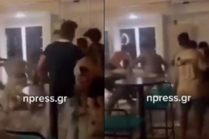 Ναύπακτος: Δέντρο παραλίγο να καταπλακώσει πενταμελή οικογένεια - Η στιγμή που πέφτει εκεί που στέκονταν - εικόνα 2