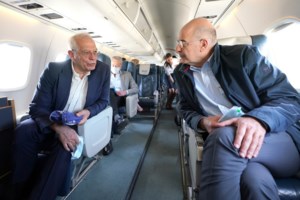 Νέες υπερπτήσεις τουρκικών αεροσκαφών πάνω από τις Οινούσες και την Παναγιά