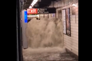 Τυφώνας Άιντα: Τουλάχιστον 25 οι νεκροί σε Νέα Υόρκη και Νιου Τζέρσεϊ - Εικόνες βιβλικής καταστροφής - εικόνα 3