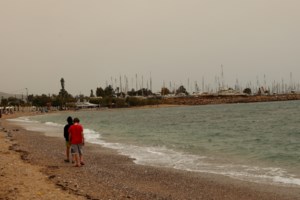 Ανατροπή με το νεκρό κοριτσάκι στο Παλαιό Φάληρο: Ανέλαβε το Ανθρωποκτονιών - Εχει χτυπήματα σε πρόσωπο και σώμα - εικόνα 3