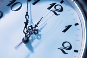 Αλλαγή ώρας 2025: Πότε γυρίζουμε τους δείκτες μια ώρα μπροστά