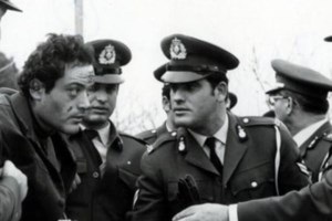 Βασίλειος Λυμπέρης: Εκαψε τη σύζυγο, τα δύο παιδιά και την πεθερά του - Ο τελευταίος που στήθηκε στο εκτελεστικό απόσπασμα - εικόνα 4