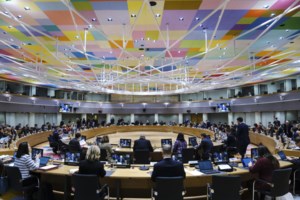 Ανδρουλάκης: Οι "υπνοβάτες" της Ευρώπης πρέπει να ξυπνήσουν, πριν οι συνθήκες γίνουν ακόμη χειρότερες