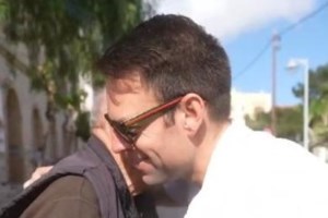 Βγήκαν τα "μαχαίρια" μεταξύ ΣΥΡΙΖΑ, ΠΑΣΟΚ, Νέας Αριστεράς: Ο ψευδοθαυματοποιός, ο διασκεδαστής και τα δεκανίκια