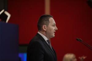 Πηγές ΣΥΡΙΖΑ: Ισχύει ότι ο Μητσοτάκης δέσμευσε όχι ένα αλλά τρία στρατιωτικά ελικόπτερα;"