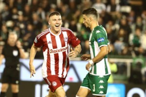 Παναθηναϊκός – Ολυμπιακός: Καλλιτέχνες, πολιτικοί και αθλητές στο ντέρμπι αιωνίων [εικόνες]