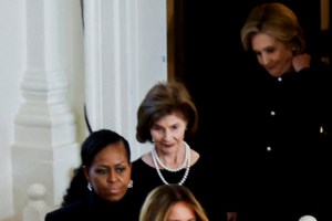 Έσπασε τη σιωπή της η Μελάνια Τραμπ για τον πυροβολισμό του συζύγου της: "Ένα τέρας προσπάθησε να αφαιρέσει τo πάθος του Ντόναλντ" - εικόνα 3