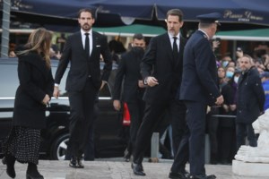 Οι προετοιμάσιες για το μνημόσυνο του τέως Βασιλιά Κωνσταντίνου: Παύλος και Μαρί Σαντάλ στην Αθήνα για τις τελευταίες λεπτομέρειες [εικόνες] - εικόνα 10