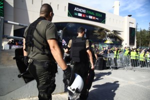 Συνάντηση Ανδρουλάκη με νέους λίγο πριν τον τελικό του Conference League: "Καλή επιτυχία σε όσους είστε γαύροι!" [βίντεο]