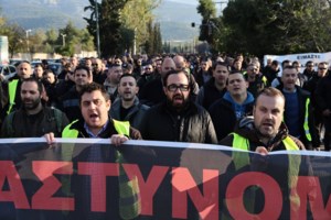 Ρέντης: Τρομοκρατημένος ο 18χρονος μετά την επίθεση, έπλυνε τα ρούχα, άλλαξε κινητό και κατέβασε τις φωτογραφίες από τα social media