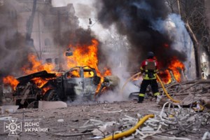 Βίντεο-ντοκουμέντο από τη στιγμή της πολύνεκρης πυραυλικής επίθεσης της Ρωσίας στην πόλη Σούμι της Ουκρανίας - Στους 34 οι νεκροί