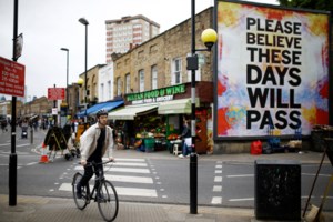 Βρετανία - Ασύλληπτο: Υπάλληλος των σιδηροδρόμων πέθανε από κορονοϊό, αφού την έφτυσε επιβάτης που νοσούσε - εικόνα 2