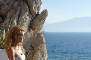 Λιβύη - Στην Αθήνα η κηδεία της 40χρονης Εύης: Αντιμετώπιζε τις δοκιμασίες με απίστευτη ανδρειοσύνη, λέει η νονά της - εικόνα 2