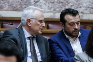 Κόντρα Χρυσοχοΐδη με Ραγκούση για τον ξυλοδαρμό μοτοσυκλετιστή: "Ανάγει σε συνομιλητή τον Ρουβίκωνα"