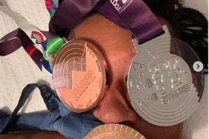 Εξώφυλλο στο Forbes ο Μανόλο - Μεταξύ των πιο επιδραστικών νέων κάτω των 30 ετών ο Καραλής - εικόνα 2