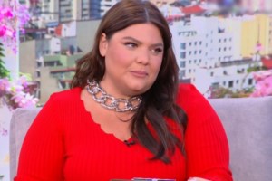 Με κορονοϊό η Δανάη Μπάρκα - Το μήνυμα της παρουσιάστριας από το σπίτι