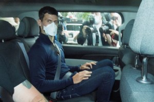 Εφτασε στο Ντουμπάι ο Νόβακ Τζόκοβιτς μετά την απέλασή του από την Αυστραλία - εικόνα 2