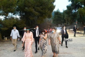 Κατερίνα Σακελλαροπούλου για το ελληνικό #MeToo: Να προσφέρουμε στα σημερινά κορίτσια τη θέση που τους αξίζει - εικόνα 2