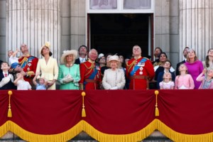 Πρίγκιπας Φίλιππος: 99 χρόνια μιας γεμάτης ζωής - Η σχέση του με την Ελλάδα, η σχιζοφρενής μητέρα και οι απιστίες σε βάρος της Ελισάβετ - εικόνα 8