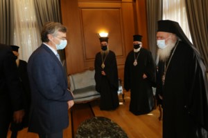 Ιερά Σύνοδος: "Ελεύθερη επιλογή ο εμβολιασμός" ως αποκλειστική λύση για την αναχαίτιση της πανδημίας - εικόνα 2