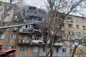 Θεσσαλονίκη: Για την Ουκρανία - Ανθρώπινη αλυσίδα ειρήνης γύρω από τον Λευκό Πύργο [Εικόνες - Βίντεο] - εικόνα 6