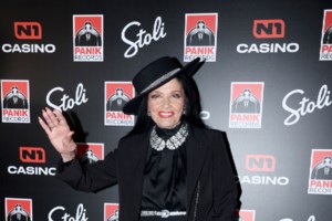 Ζωζώ Σαπουντζάκη: "Δεν αποκλείεται να με δείτε να παντρεύομαι μέσα στο 2025" - Τι είναι αυτό που θέλει για το νέο έτος