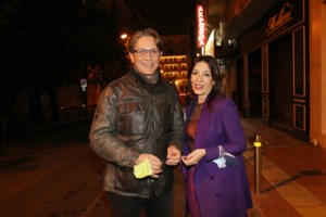 Παντρεύτηκε ο Κωνσταντίνος Γαβαλάς: Η κούκλα νύφη με το σκίσιμο και ο υπέροχος στολισμός [εικόνες]