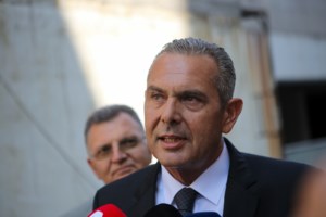 Οι... περίεργες αναρτήσεις του Πάνου Καμμένου και οι υπόνοιες ότι τον παρακολουθούν