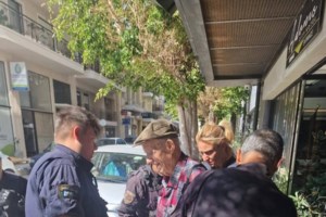 Στους δρόμους οι δικαστικοί υπάλληλοι: Είμαστε εκτεθειμένοι, μας σόκαρε το "να αγιάσει το χέρι του" [βίντεο] - εικόνα 3