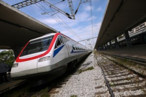 Του έδωσαν... χλωρίνη αντί για νερό - Μήνυσε νυχτερινό κέντρο στη Θεσσαλονίκη για το απίστευτο περιστατικό