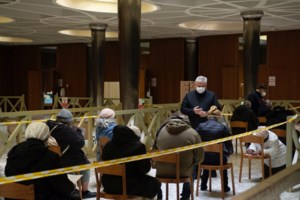 Eνοχος για υπεξαίρεση και ξέπλυμα χρήματος ο πρώην διοικητής της τράπεζας του Βατικανού